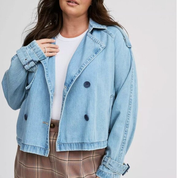 Torrid Cropped Denim Trench -Size 0 - 100% cotton - Soft & Drapey - Picture 7 of 8